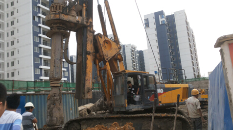 XR280D旋挖機(jī)成直徑2.5米房建樁，濟(jì)南樁施工案例.png