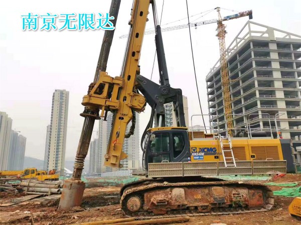 旋挖機設(shè)備應(yīng)用GPS定位器的意義.jpg