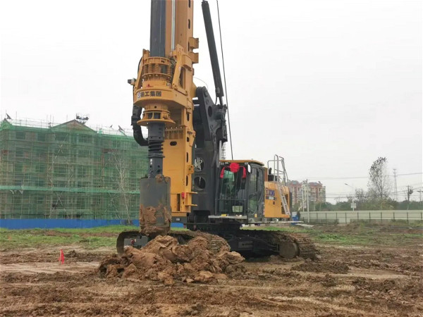 哪款旋挖鉆機(jī)是您心中的房建“小鋼炮”呢？.jpg