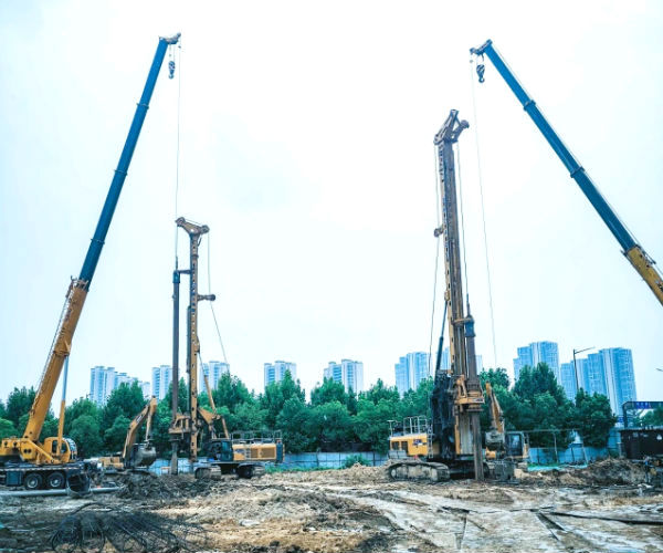 徐工旋挖鉆機強基固本，為城市煥新.jpg